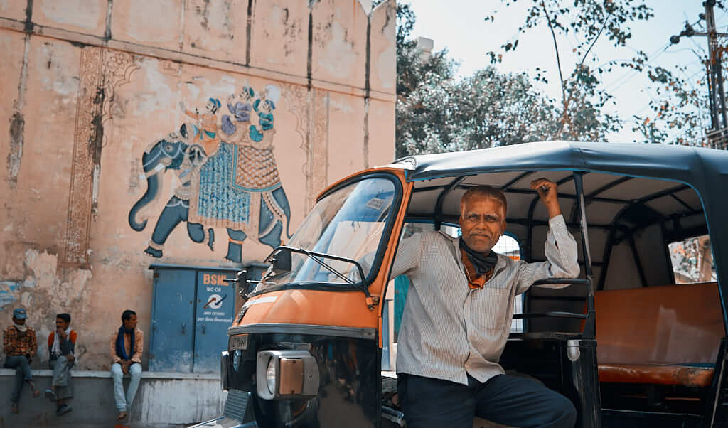 street-photography-hathi-pole-udaipur